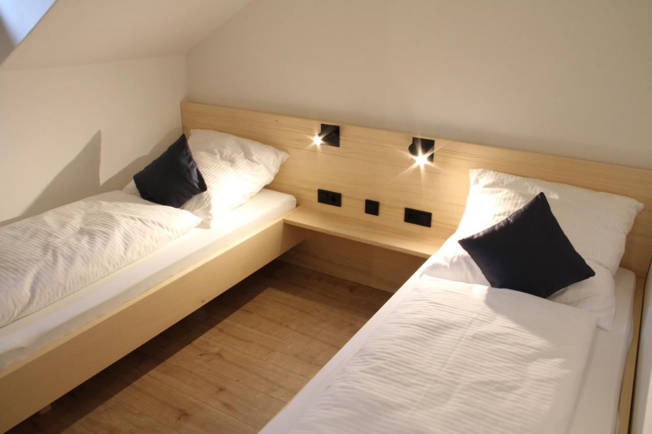 Chalet An Der Donau Direkt Bei Regensburg, 5 Sterne Dtv Pentling Luaran gambar