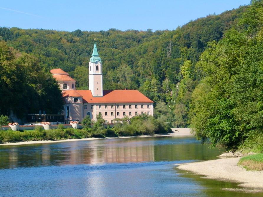 Chalet An Der Donau Direkt Bei Regensburg, 5 Sterne Dtv Pentling Luaran gambar